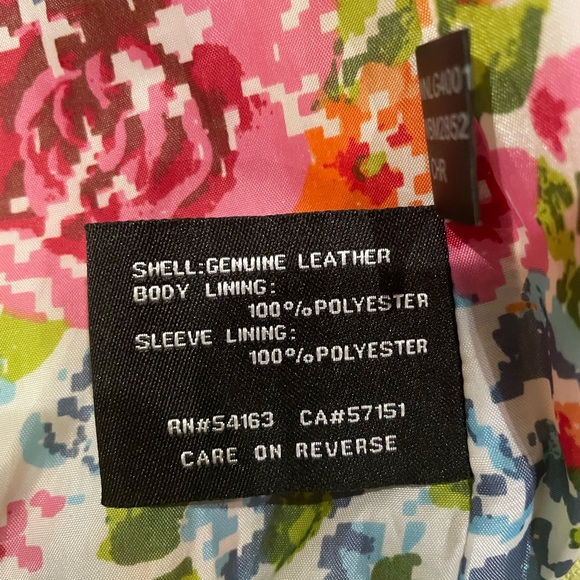 Lime green 100% leather jacket by black river. Size small. Gently worn like new - Picture 3 of 3